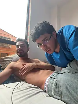 JuancaGu online show from 4, 8, 2026