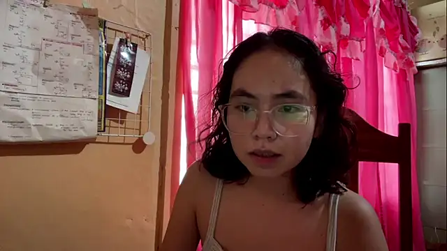 Snapshot of justhatsuse chatting on 8, 6, 2026 justhatsuse online show from 8, 6, 2026
