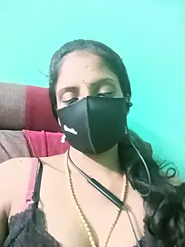 Snapshot of Tamil-chithura chatting on 4, 8, 2026 Tamil-chithura online show from 4, 8, 2026