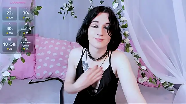 MickeQuinee online show from 8, 6, 2026