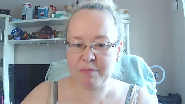 Snapshot of Viola27 chatting on 20, 7, 2026 Viola27 online show from 20, 7, 2026