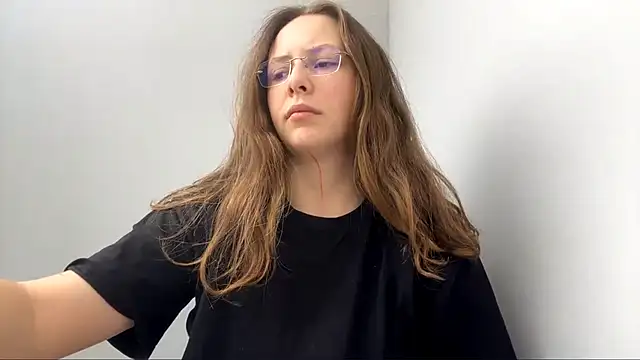 Snapshot of AlisonOhlmacher chatting on 10, 6, 2026 AlisonOhlmacher online show from 10, 6, 2026