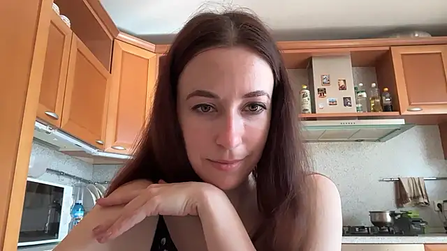 Snapshot of Flamingo_Queen chatting on 11, 6, 2026 Flamingo Queen online show from 11, 6, 2026