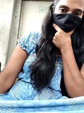 Snapshot of Tanvi-j chatting on 10, 7, 2026 Tanvi-j online show from 10, 7, 2026