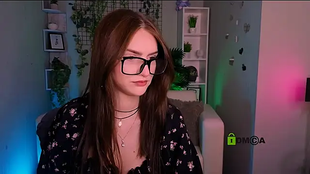 naomi perl online show from 21, 6, 2026
