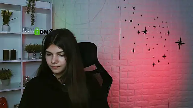 Snapshot of kiaraa_belle chatting on 17, 6, 2026 kiaraa belle online show from 17, 6, 2026