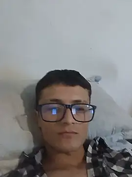 Snapshot of Davitfitnosuke chatting on 8, 6, 2026 Davitfitnosuke online show from 8, 6, 2026