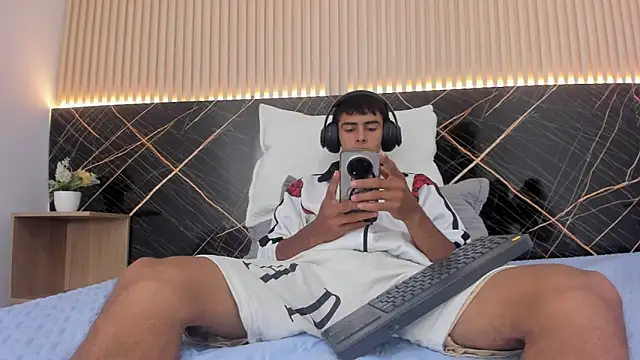 Bruno fox online show from 9, 6, 2026