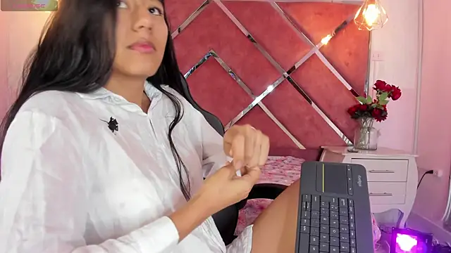 Snapshot of Carla_Alvez chatting on 17, 7, 2026 Carla Alvez online show from 17, 7, 2026