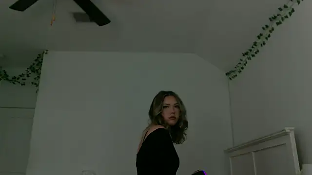 juicyxi online show from 9, 6, 2026