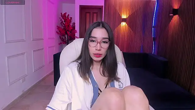 Emma caarter  online show from 25, 6, 2026