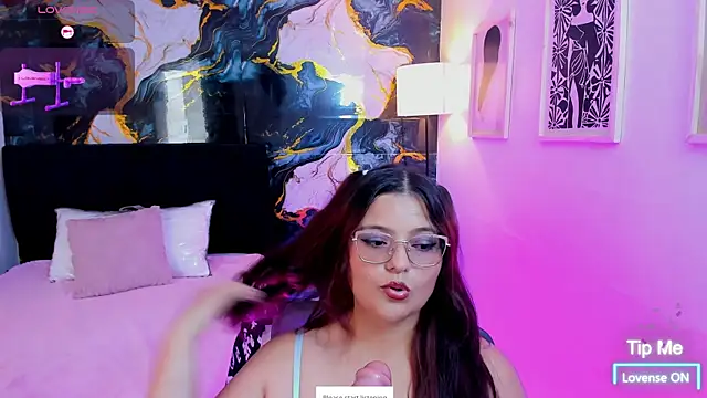 Snapshot of Miss_Kloee chatting on 9, 7, 2026 Miss Kloee online show from 9, 7, 2026