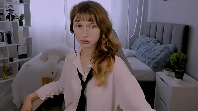 molly san  online show from 18, 6, 2026