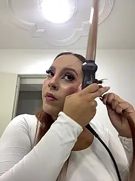 Victoria-Luxx online show from 2, 7, 2026