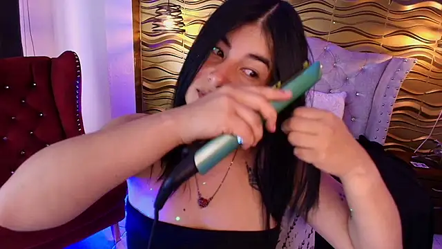 Snapshot of _Ninaharpper chatting on 24, 7, 2026 Ninaharpper online show from 24, 7, 2026