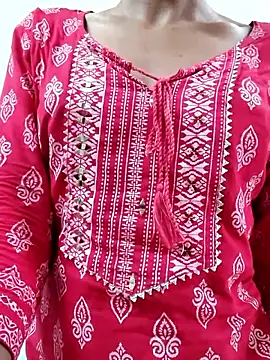 Snapshot of simran_kaur01 chatting on 11, 6, 2026 simran kaur01 online show from 11, 6, 2026