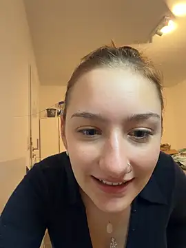 Snapshot of Violet_Velvet chatting on 14, 6, 2026 Violet Velvet online show from 14, 6, 2026