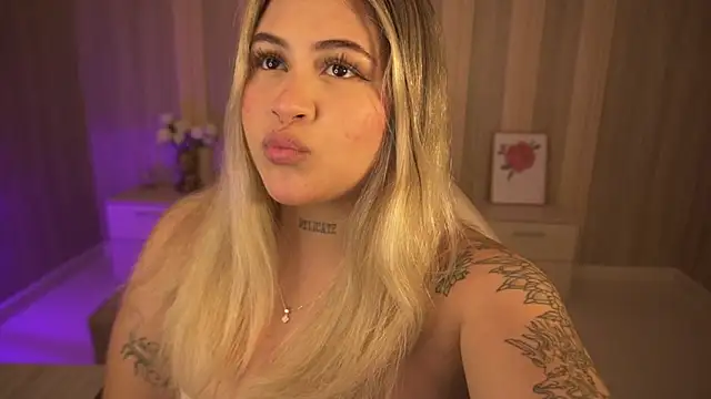 Snapshot of Sahury_Sweet chatting on 22, 6, 2026 Sahury Sweet online show from 22, 6, 2026