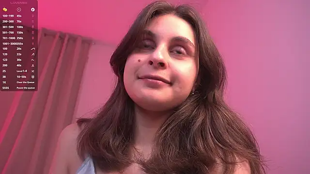 Snapshot of LumiNika chatting on 12, 7, 2026 LumiNika online show from 12, 7, 2026