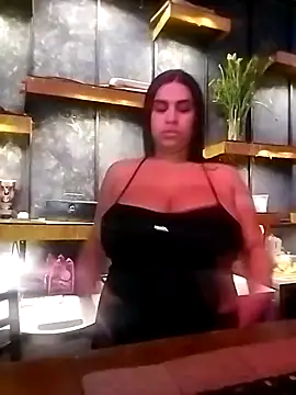 Snapshot of Camila_hott_11 chatting on 1, 8, 2026 Camila hott 11 online show from 1, 8, 2026