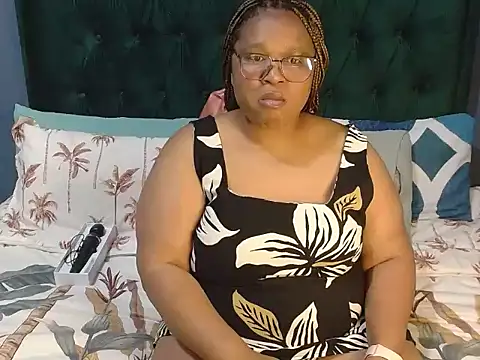 MISS BLACKBERY online show from 12, 6, 2026