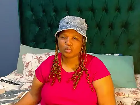 MISS BLACKBERY online show from 17, 6, 2026