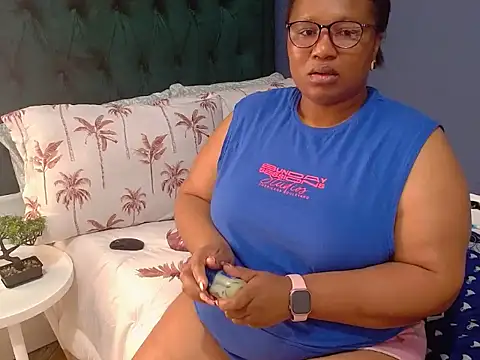 MISS BLACKBERY online show from 28, 6, 2026