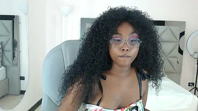 Snapshot of lily_mendoza chatting on 8, 7, 2026 lily mendoza online show from 8, 7, 2026