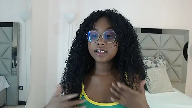 Snapshot of lily_mendoza chatting on 16, 7, 2026 lily mendoza online show from 16, 7, 2026