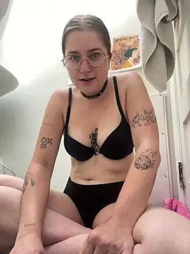 Snapshot of mclacy chatting on 12, 6, 2026 mclacy online show from 12, 6, 2026