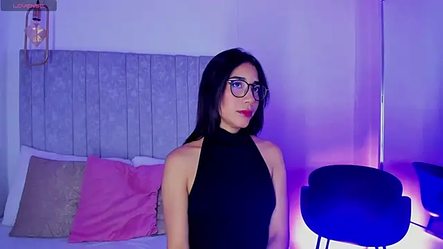 Snapshot of Lesly_Connorr chatting on 4, 7, 2026 Lesly Connorr online show from 4, 7, 2026