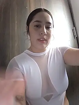 aisha duque  online show from 12, 7, 2026