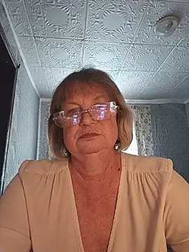 Snapshot of MilashkaCutie50 chatting on 18, 6, 2026 MilashkaCutie50 online show from 18, 6, 2026