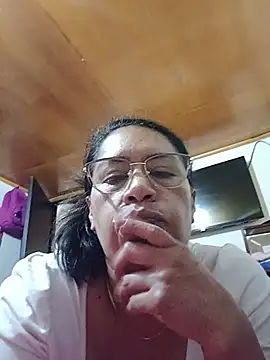 Snapshot of Emilif_ chatting on 29, 6, 2026 Emilif online show from 29, 6, 2026