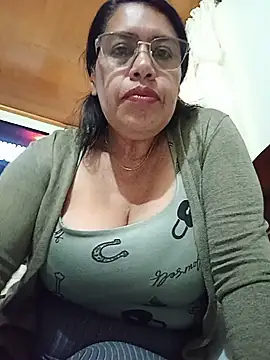 Snapshot of Emilif_ chatting on 3, 7, 2026 Emilif online show from 3, 7, 2026