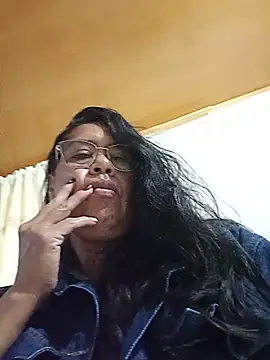 Snapshot of Emilif_ chatting on 6, 7, 2026 Emilif online show from 6, 7, 2026