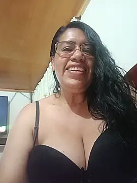 Snapshot of Emilif_ chatting on 8, 7, 2026 Emilif online show from 8, 7, 2026