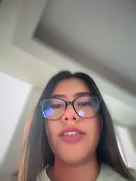Snapshot of Saracalderon chatting on 16, 6, 2026 Saracalderon online show from 16, 6, 2026