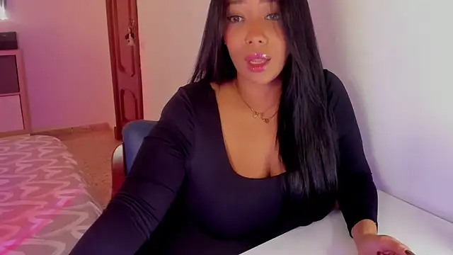 NicolePasqualott online show from 13, 12, 2025