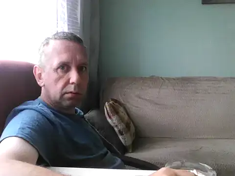 Snapshot of RafalekRozmarynowski81 chatting on 18, 6, 2026 RafalekRozmarynowski81 online show from 18, 6, 2026