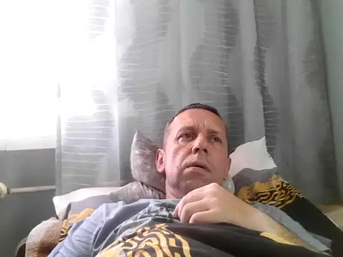 Snapshot of RafalekRozmarynowski81 chatting on 22, 6, 2026 RafalekRozmarynowski81 online show from 22, 6, 2026