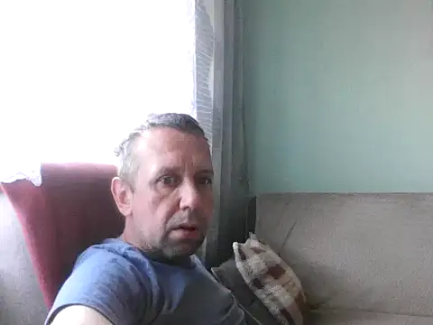 Snapshot of RafalekRozmarynowski81 chatting on 8, 7, 2026 RafalekRozmarynowski81 online show from 8, 7, 2026