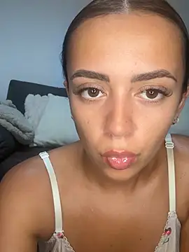 Harrietbronzex online show from 23, 7, 2026