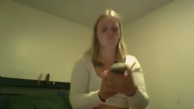 Snapshot of Skylarbaby99 chatting on 25, 7, 2026 Skylarbaby99 online show from 25, 7, 2026