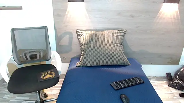 Snapshot of DeboraRaquel chatting on 12, 7, 2026 DeboraRaquel online show from 12, 7, 2026