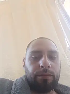 Snapshot of Raul91alb3rto chatting on 10, 7, 2026 Raul91alb3rto online show from 10, 7, 2026