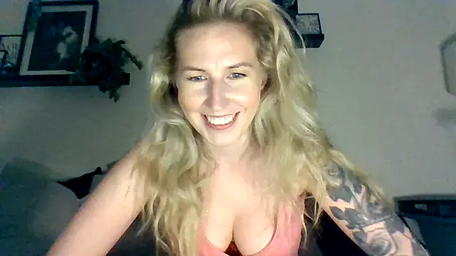 Snapshot of Mayjay6 chatting on 21, 6, 2026 Mayjay6 online show from 21, 6, 2026