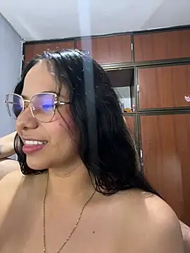 Snapshot of ColombianSexyCouple_ chatting on 7, 7, 2026 ColombianSexyCouple online show from 7, 7, 2026