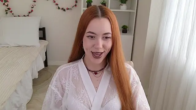 Snapshot of Mirabella_Flower chatting on 5, 7, 2026 Mirabella Flower online show from 5, 7, 2026