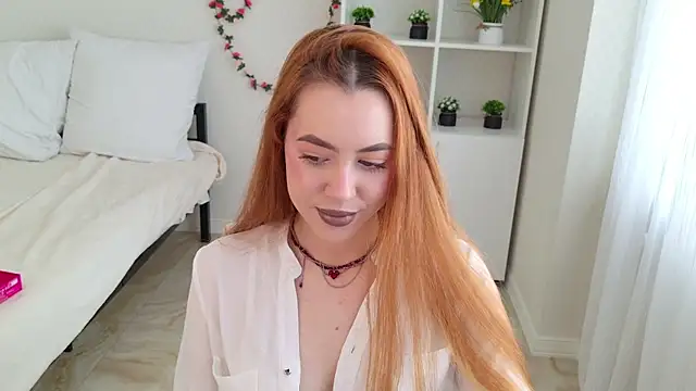 Snapshot of Mirabella_Flower chatting on 24, 7, 2026 Mirabella Flower online show from 24, 7, 2026